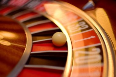Layar paytable permainan Red Tiger menampilkan nilai simbol, kombinasi pemenang, dan fitur bonus